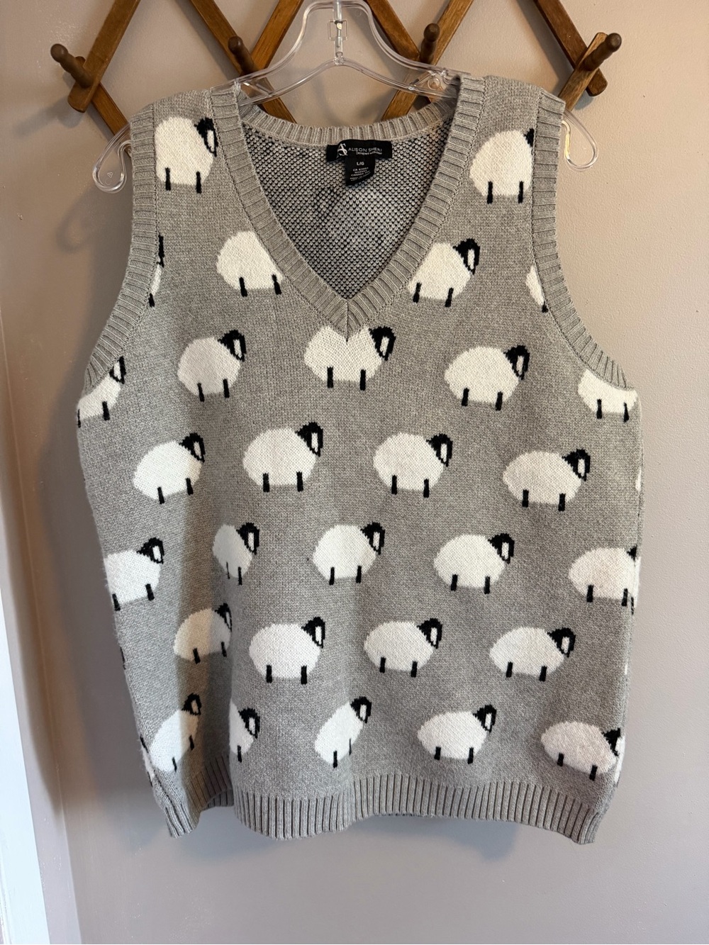 Alison Sheri Grey White Sheep Pattern V-Neck Sweater Vest L/G